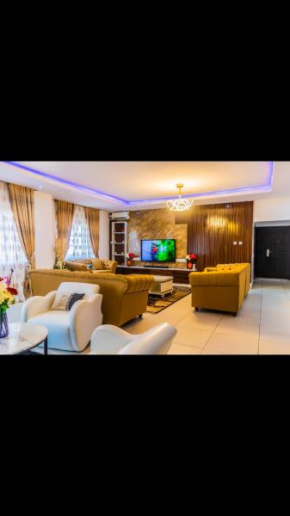 Pearl Exquisite Apartments